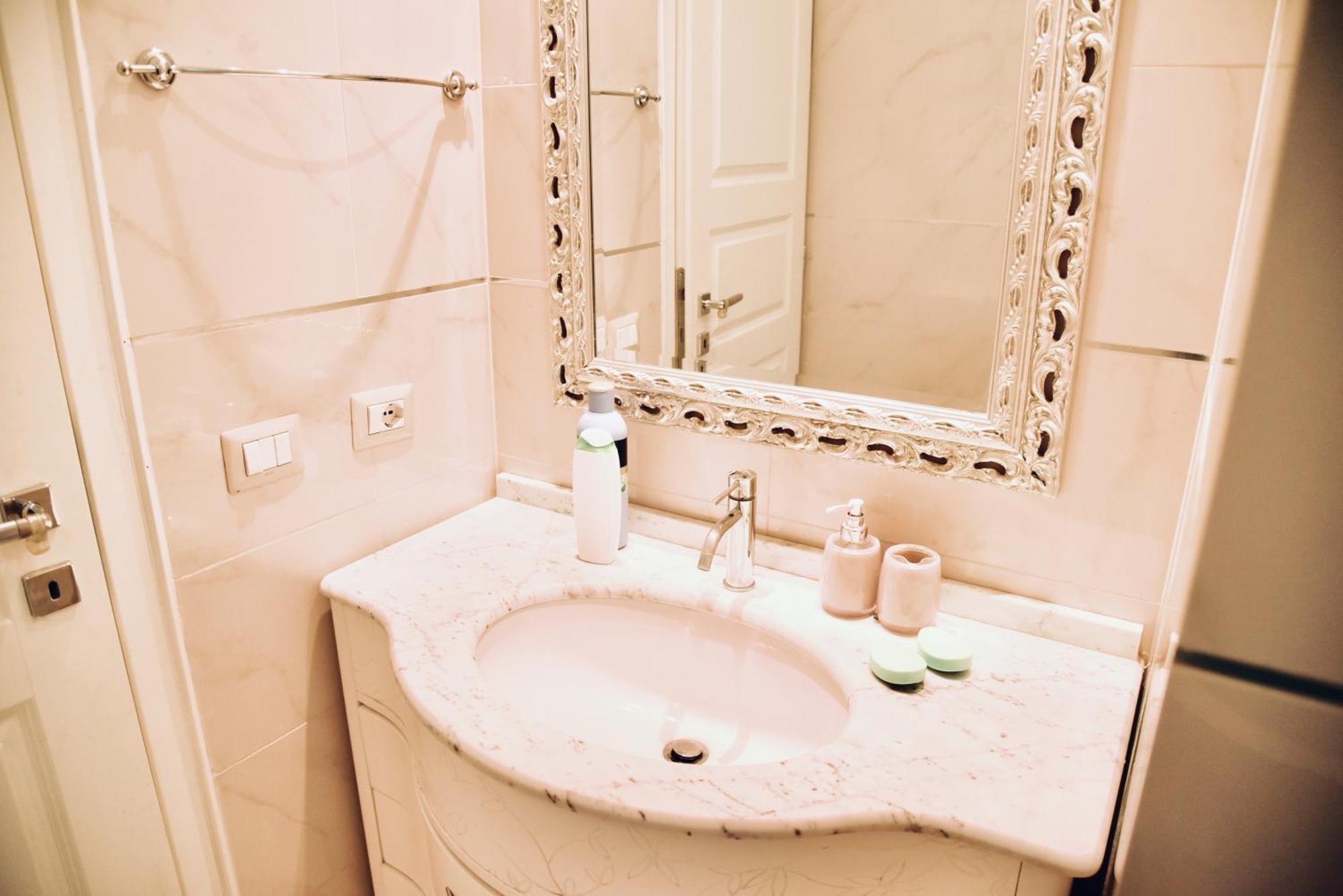 Chic And Elegant Apartment In The Heart Of روما المظهر الخارجي الصورة